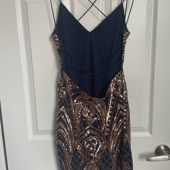 Lovey Day backless party dress - Picture 2 of 2